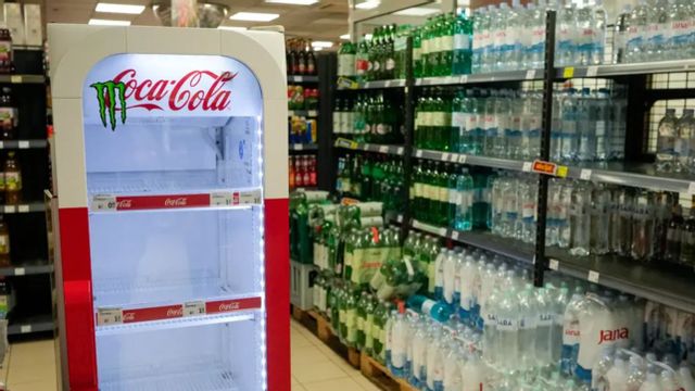 Svenska konsumenter visar allt större intresse för inhemska alternativ till amerikanska produkter, särskilt inom kategorier som läsk, snabbmat och hygienprodukter. Foto: TT