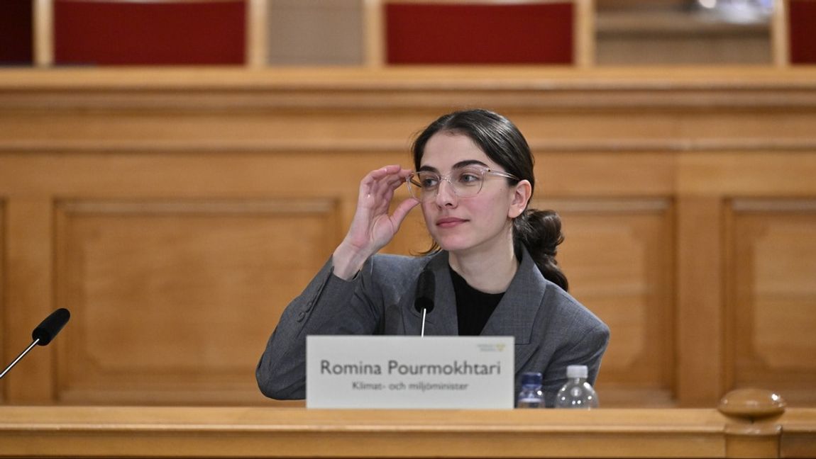 Klimat- och miljöminister Romina Pourmokhtari (L) när hon frågades ut i KU i våras. Foto: Henrik Montgomery/TT.