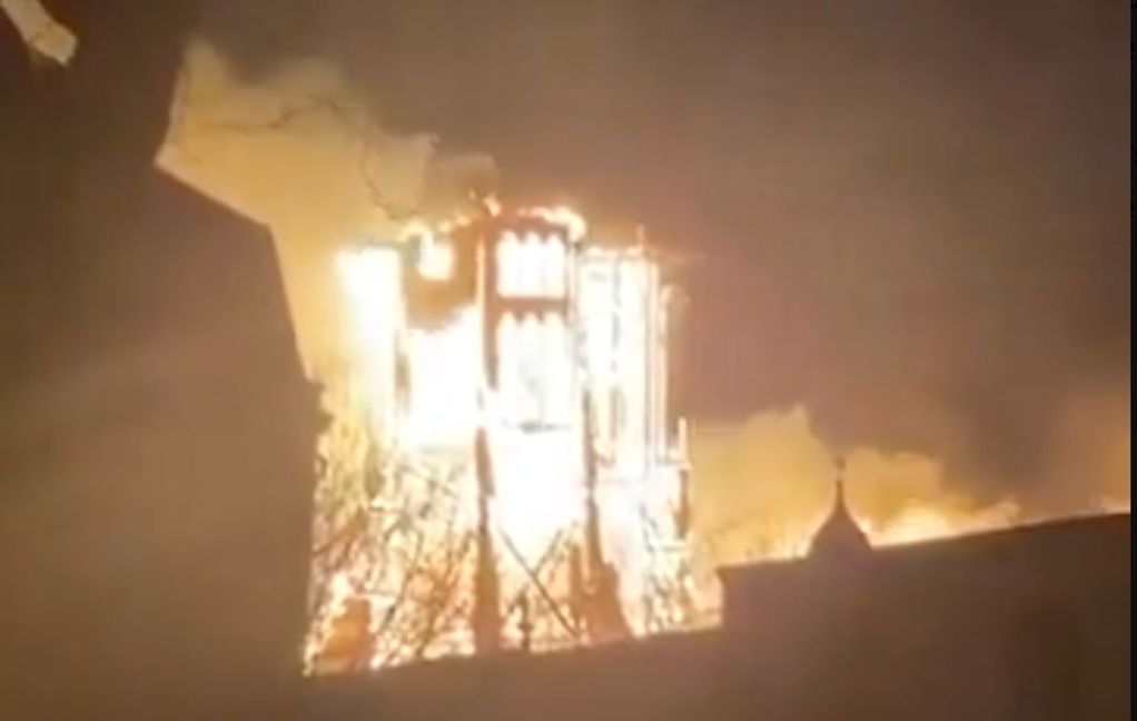 Den övertända kyrkan Skärmdump från X