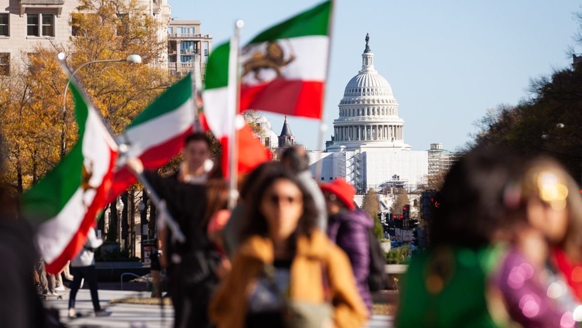 Världen över har det arrangerats protester för att stötta det iranska folket i kampen mot den religiösa regimen. Avskaffas moralpolisen kan det vara en stor seger. Foto: Alison Baily/TT