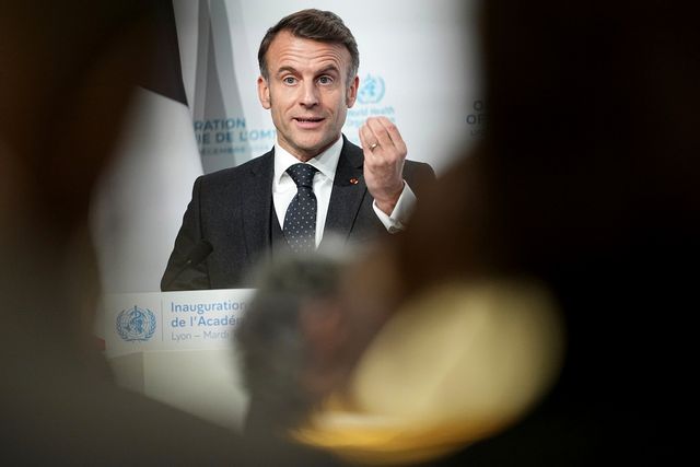 Frankrikes president Emmanuel Macron ryktas tillkännage sin nya regering på måndagskvällen. Arkivbild. Foto: Laurent Cipriani/AP/TT
