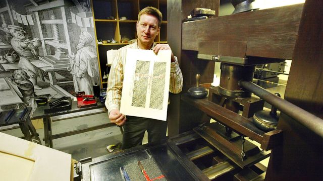 In the picture, a replica of the Gutenberg printing press in the Gutenberg museum in Mainz, southern Germany. Photo: Michael Probst/AP/TT