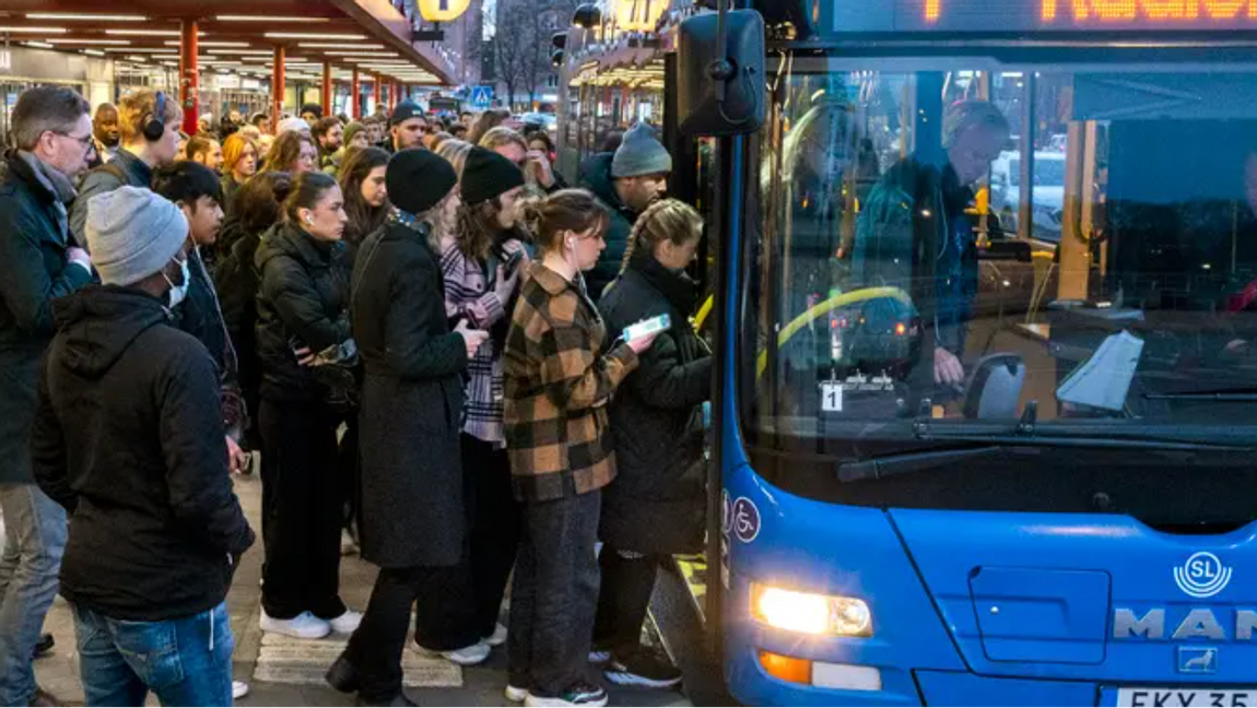 Genrebild. KD hävdar att vänsterstyrets särkrav på Stockholms busstrafik skapar problem för både operatörer och passagerare. Foto: Claudio Bresciani/TT