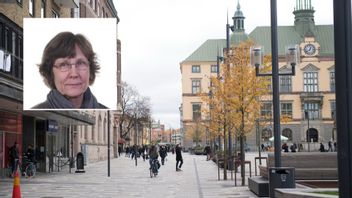Kerstin Soläng, rektor i grundskolan i Eskilstuna kommun, har kritiserats för att nämna talibanerna i ett inlägg på Facebook om vissa muslimska flickors klädsel. Fristadstorget i Eskilstuna. Foto: Privat/Fredrik Sandberg/TT.