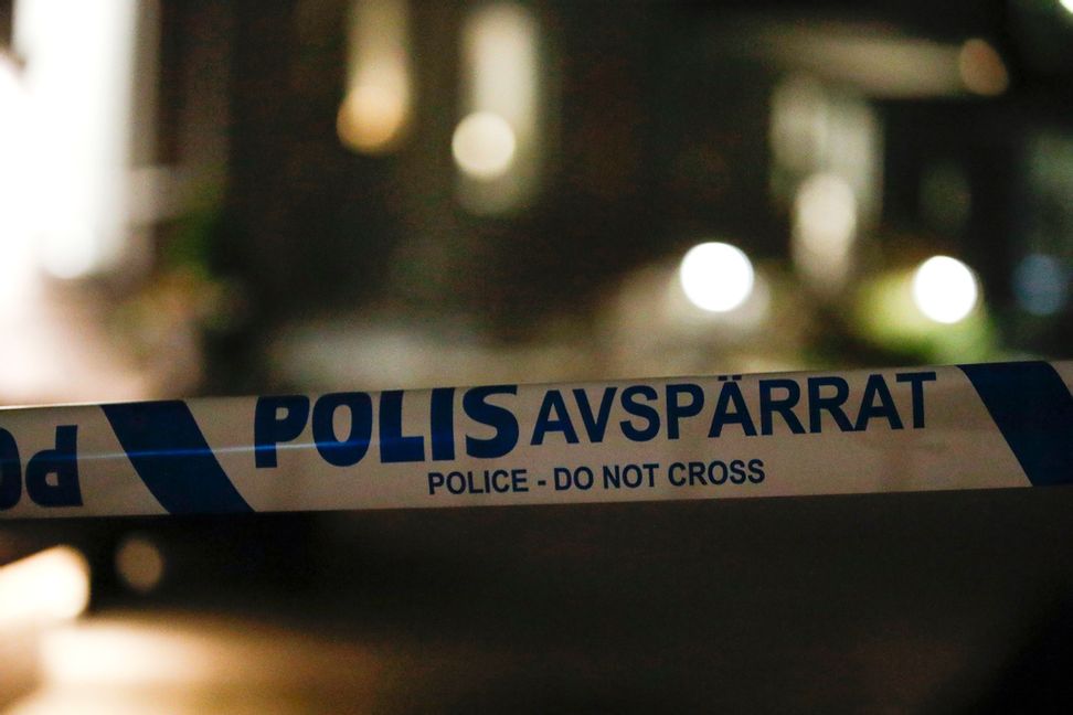 Polisen utreder ett oklart dödsfall efter en påträffad död person i en lägenhet. Arkivbild. Caisa Rasmussen/TT