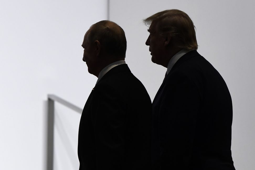 Donald Trump och Vladimir Putin i samband med ett G20-möte i japanska Osaka 2019. Foto: Susan Walsh/AP/TT