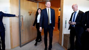 Miljöpartiets språkrör Märta Stenevi och Per Bolund (MP) efter dagens statsministeromröstning i riksdagen. Foto: Jessica Gow/TT.