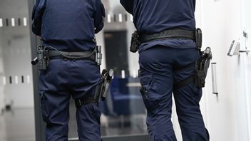 Rättegången avseende de nio män som står åtalade för inblandning i mord på en ung man i Söderhamn förra året måste tas om då tre advokater är jäviga. Foto: Fredrik Sandberg/TT