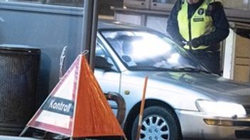 Nya krav föreslås vid kontroll av nationella id-kort, uppehållskort och permanenta uppehållskort. Arkivbild. Foto: Foto: Johan Nilsson/TT