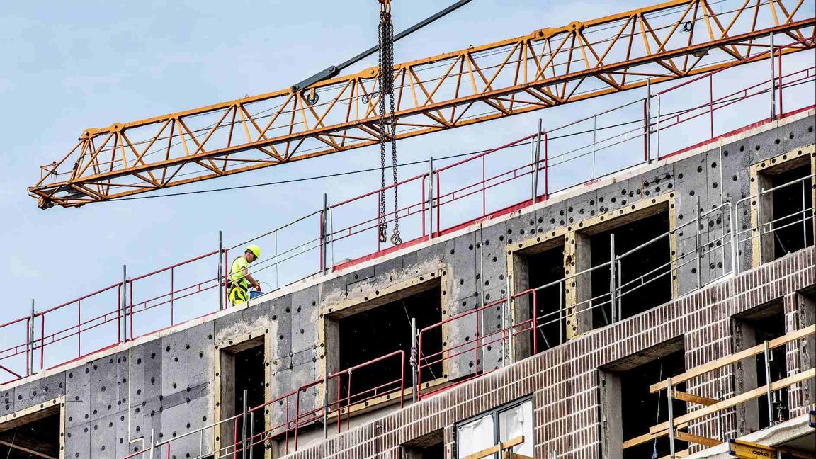 Byggbranchen varnar för abrupt byggstopp i augusti om Cementas Slite fabrik stängs. Foto: Tomas Oneborg/SvD/TT