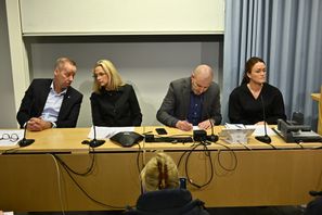 Pressträffen hos polisen med representanter från Polismyndigheten, Åklagarmyndigheten och Örebro kommun. Anders Wiklund/TT