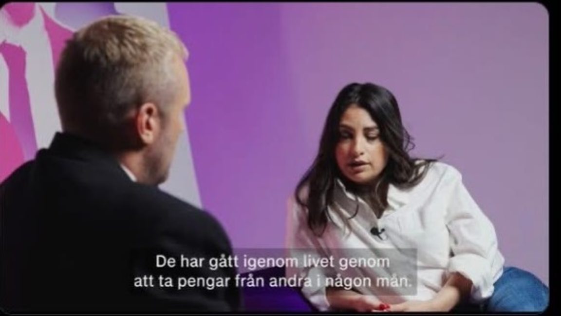 Dadgostar menar i en intervju att man blir rik genom att ta andras pengar. Foto: Skärmdump