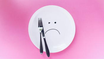 Det är svårt att leva på vegansk kost, även om man rent tekniskt kan överleva. Foto: Thought Catalog, Unsplash
