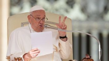 Påve Franciskus får kritik från flera håll. Foto: AP Photo/Andrew Medichini