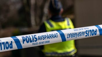 Polisen har spärrat av platsen och en lägenhet. Arkivbild. Foto: Johan Nilsson/TT