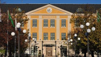 Umeå Stadshus. Foto: Peter Steggo.