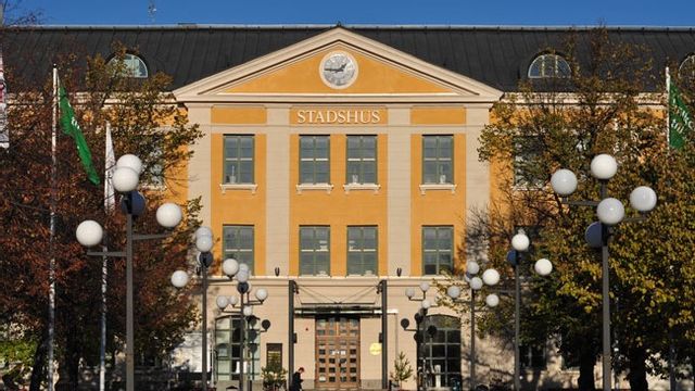 Umeå Stadshus. Foto: Peter Steggo.