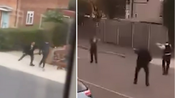 En kamera som fångade händelsen på bild visar hur gärningsmannen ger sig på mordoffret. Vid poliskonfrontation chockades han med elpistol och greps på plats. Foto: Skärmdumpar, The Telegraph/X