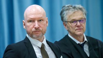 Behring Breivik på plats i rättssalen. Foto: Cornelius Poppe/POOL/TT