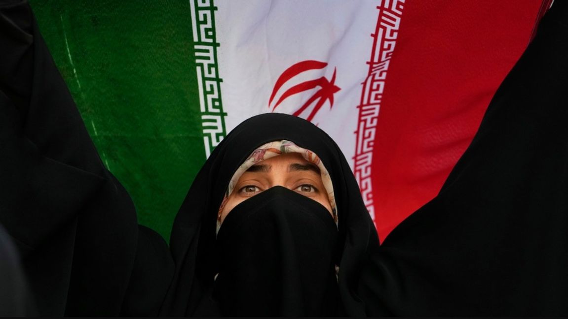 Vissa vill inte se vad som döljer sig bakom islams slöja. Photo credit: Vahid Salemi / TT