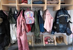 En anställd på en förskola i Flen åtalas för grov våldtäkt. Arkivbild. Fredrik Sandberg/TT