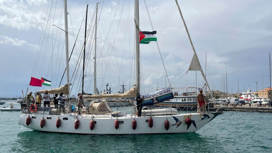 Genrebild. Denna bild visar den italienska flottan från Global Sumud Flotilla när den satte segel från Syrakusas hamn i september. Foto: Sebastiano Diamante/AP/TT  