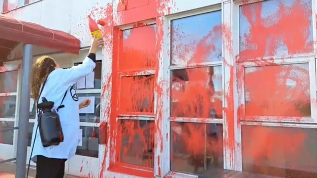 Bild från klimataktionen mot Bromma flygplats i september 2023, efter vilket 17 aktivister åtalades. Foto: Facebook