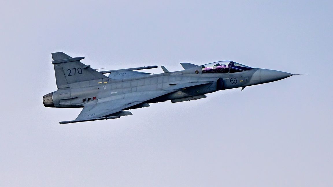 Uppvisning av JAS 39 Gripen vid militäruppvisningen Totalförsvar Öland. Foto: Jonas Ekströmer / TT  