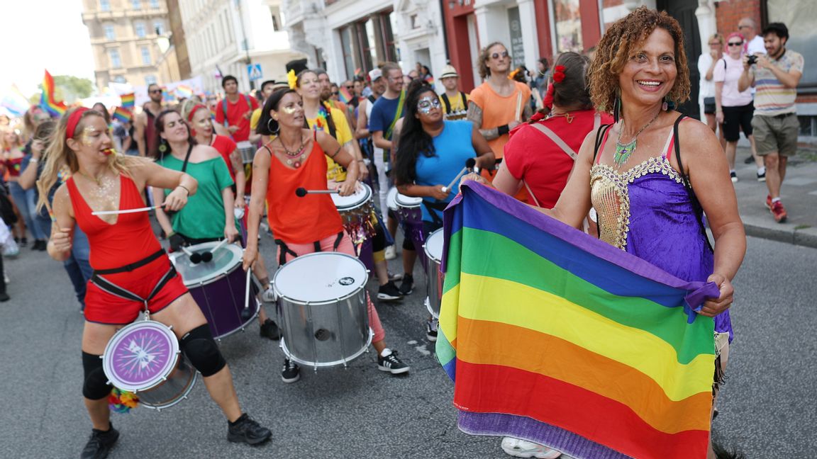 World Pride i Köpenhamn och Malmö i augusti pandemianpassas. Arkivbild från prideparaden i Malmö 2019. Foto: Andreas Hillergren/TT