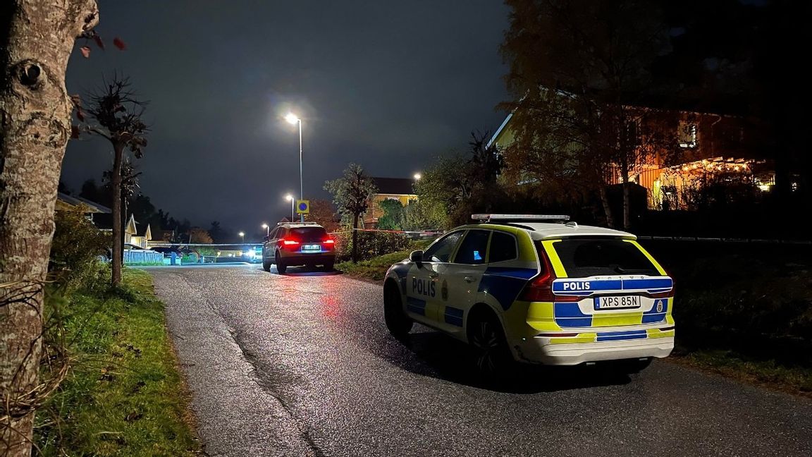 En explosion har inträffat vid ett radhus i Rensättra i Nacka kommun. Foto: Isabelle Eriksson