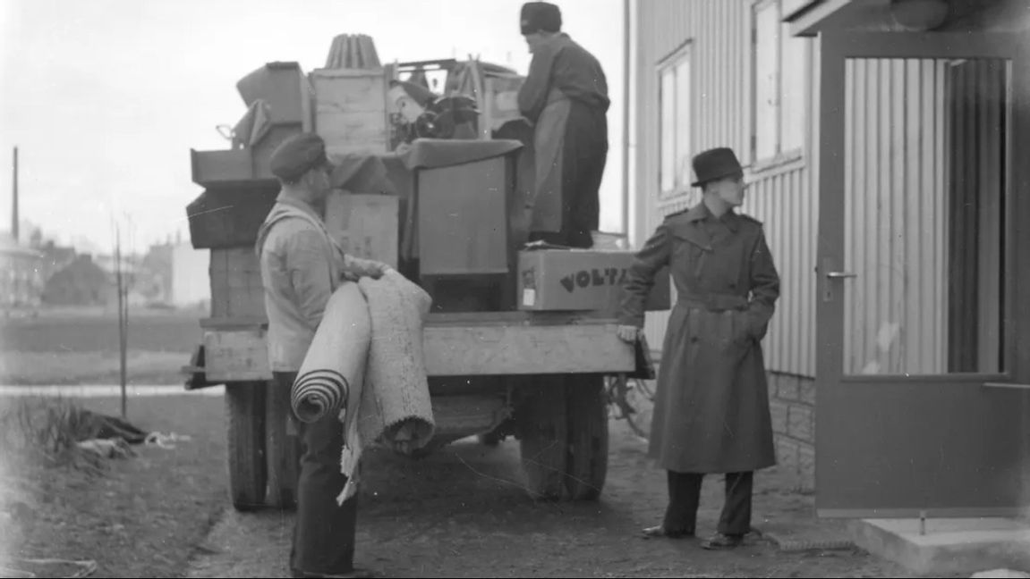 Flyttlasspolitiken innebar att folk också flyttade sin politiska hemvist. Det upprepas i vår tid. Flyttlass i Gävle 1939 Foto: Carl Larssons fotografiska atelier AB, Gävleborgs museum