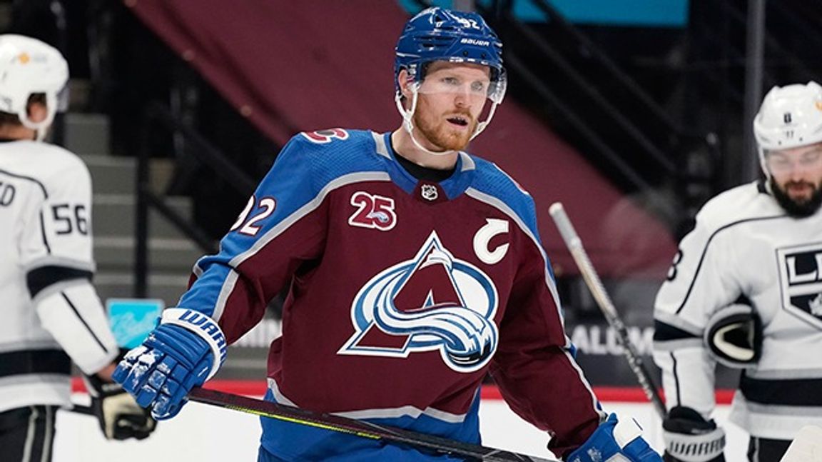 Gabriel Landeskog har valt att stanna i Colorado. Arkivbild. Foto: David Zalubowski/AP/TT