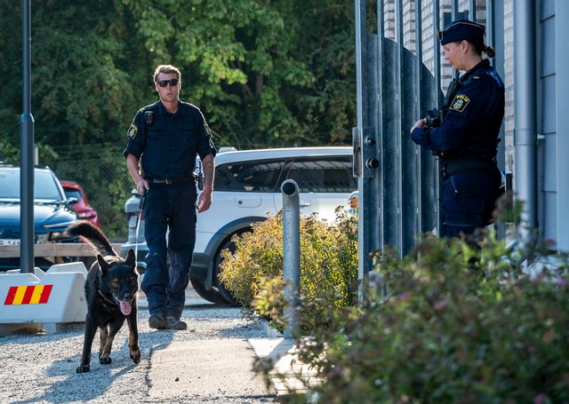 Polis på plats i centrala Staffanstorp på tisdagen och efter ett misstänkt mord. Arkivbild. Foto: Johan Nilsson / TT