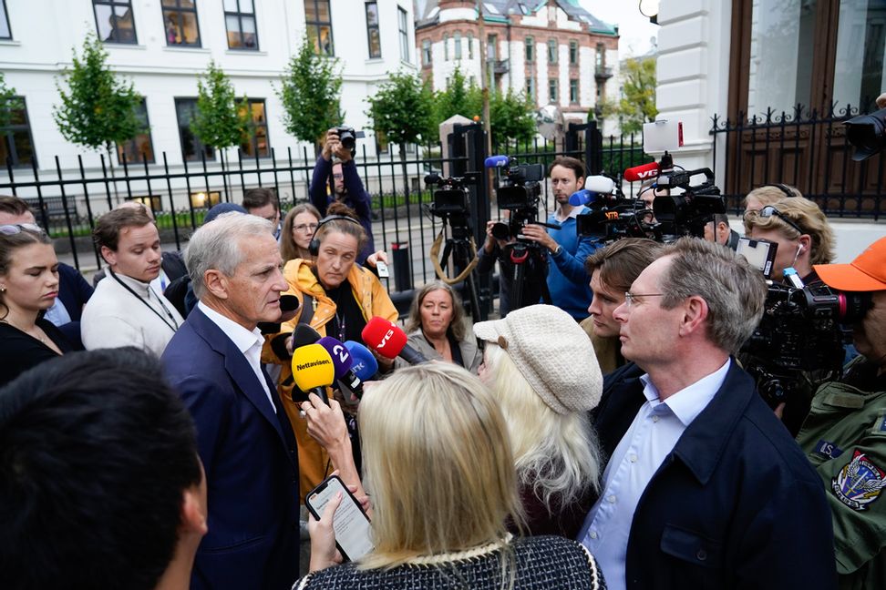 Jonas Gahr Støre möter pressen på tisdagsmorgonen. Foto: Gorm Kallestad/NTB/TT