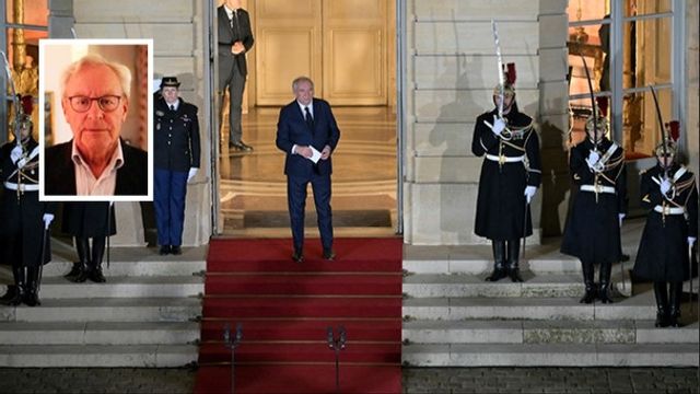 Hjälten gör entré – François Bayrou, Frankrikes nye premiärminister. FOTO: Bertrand Guay / TT