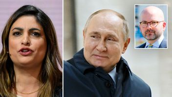 Historiens dom kommer att bli hård över Vänsterpartiet enligt Charlie Weimers. Under måndagen ställde sig inte Nooshi Dadgostars parti bakom förslaget att skicka vapen till Ukraina. Något som enligt Weimers spelar Ryssland och Vladimir Putin (i mitten) i händerna. Foto: Jessica Gow/AP/Pressbild