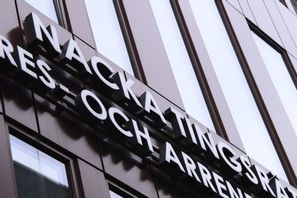 Flera personer har häktats i sin utevaro vid Nacka tingsrätt. Arkivbild. Henrik Gustafsson Nicander/TT