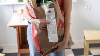 Sänkt matmoms är bra för alla, men vissa anser det vara ett problem att inte bara fattiga gynnas. Foto: Fredrik Sandberg /TT