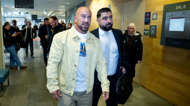 Jan Emanuel och hans försvarare Edmon Torosyan. Foto: Christine Olsson/TT