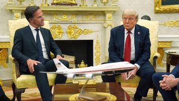 USA:s president Donald Trump tillsammans med Natos generalsekreterare Mark Rutte inför deras möte i Vita huset på måndagen. Foto: Evan Vucci/AP/TT