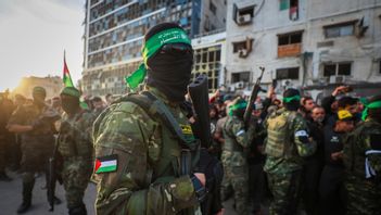 Hamas uppges mobilisera 7 000 soldater för att återta kontroll över områden i Gaza som israeliska trupper nyligen lämnat. Foto: Abed Hajjar/AP/TT