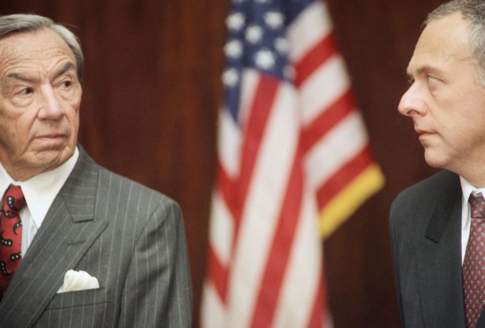 Rysslands dåvarande utrikesminister Andrej Kozyrev, till höger i bild, tillsammans med den dåvarande amerikanske utrikesministern Warren Christopher under ett möte i New York 1995. Joe Tabacca/AP/TT