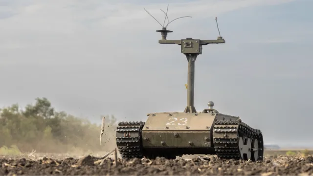 Robotarna tar de farligaste jobben på fronten – och räddar soldaters liv. Foto: ArmyInform, CC BY 4.0, via Wikimedia Commons