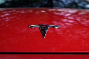 Teslas försäljning i Europa fortsätter att rasa. Arkivbild. Foto: Eric Gay/AP/TT