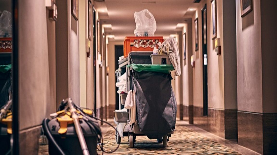 Tusentals ansökningar men bara en procent leder till anställning. Nu avslöjar städföretag hur arbetslösa försvinner när de erbjuds jobb. Foto: Ashwini Chaudhary(Monty) Unsplash.