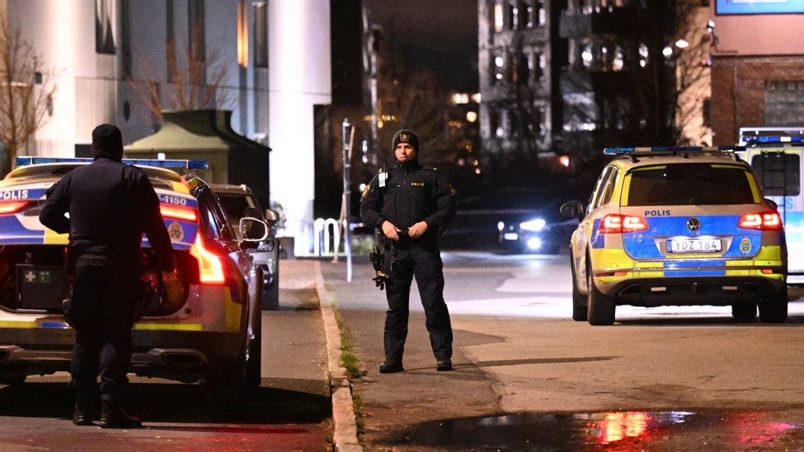 Polisen har inlett en förundersökning om mord efter att en man som hittats skadad i Limhamn avlidit. Foto: Johan Nilsson/TT