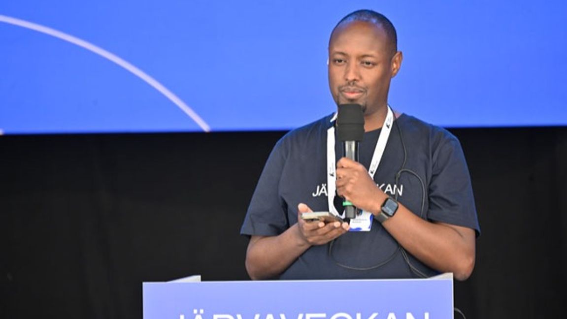 Ahmed Abdirahman, vd och grundare av Stiftelsen Järvaveckan. Foto: Henrik Montgomery/TT.