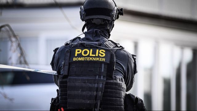 Misstänkt bomb påträffad i Tensta – två personer gripna