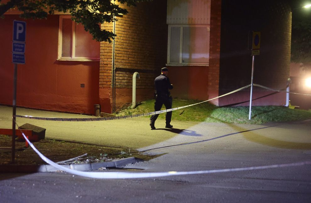 Mannen som skadades i en skottlossning i Eskilstuna har avlidit. Foto: Pontus Altin / TT