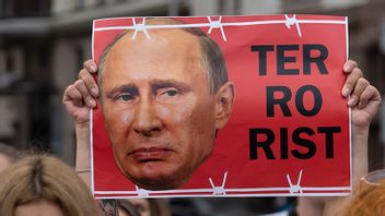 En Amnesty-rapport om Ukraina har väckt stark kritik. Arkivbild/bildmontage. Foto: Efrem Lukatsky/AP/TT